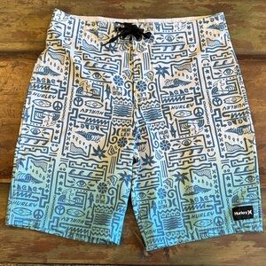 NWOT Hurley Boy’s White and Blue Patterned Swim Board Shorts